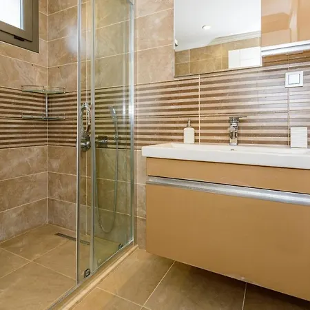 Villa Amore 2 - 4 Bedroom In Hisaronu