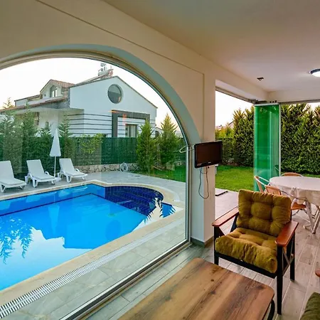 Amore 2 - 4 Bedroom In Hisaronu Villa